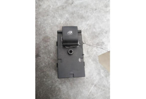 Interrupteur de leve vitre arriere gauche OPEL MERIVA B Photo n°1