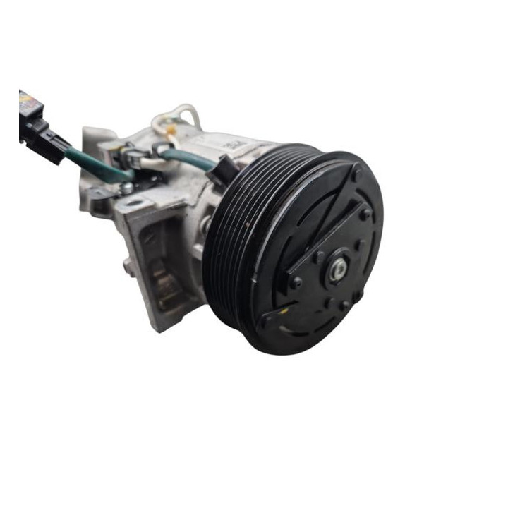 Compresseur clim RENAULT CLIO Photo n°4