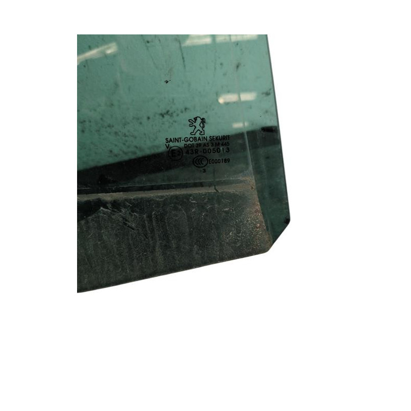 Vitre arriere droit PEUGEOT 3008 1 Photo n°1