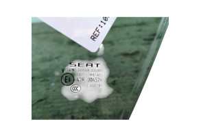 Vitre arriere gauche SEAT IBIZA 4 Photo n°3