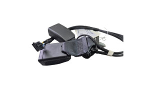Attache ceinture arriere droit OPEL CORSA F Photo n°2 Attache ceinture arriere droit OPEL CORSA F Photo n°2
