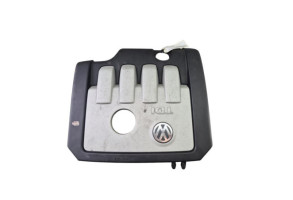 Cache moteur  VOLKSWAGEN PASSAT 5 Photo n°1