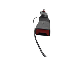 Attache ceinture arriere gauche DACIA SPRING Photo n°5 Attache ceinture arriere gauche DACIA SPRING Photo n°5