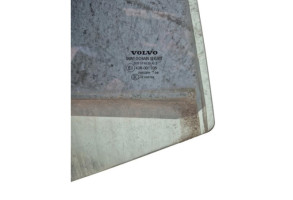 Vitre arriere droit VOLVO XC 60 1 Photo n°4 Vitre arriere droit VOLVO XC 60 1 Photo n°4
