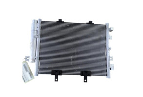 Radiateur clim DACIA SPRING Photo n°1 Radiateur clim DACIA SPRING Photo n°1