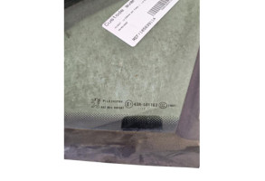 Custode avant gauche (porte) PEUGEOT 207 Photo n°2