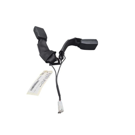 Attache ceinture arriere droit NISSAN QASHQAI 1