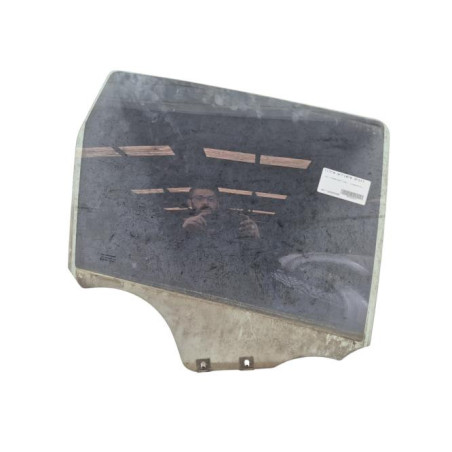Vitre arriere droit DACIA DUSTER 1
