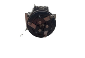 Compresseur clim VOLVO C 30 Photo n°6 Compresseur clim VOLVO C 30 Photo n°6