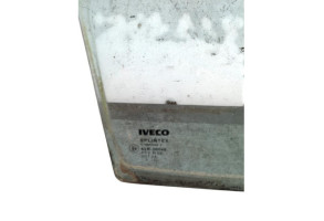 Custode avant droit (porte) IVECO DAILY 3 Photo n°2