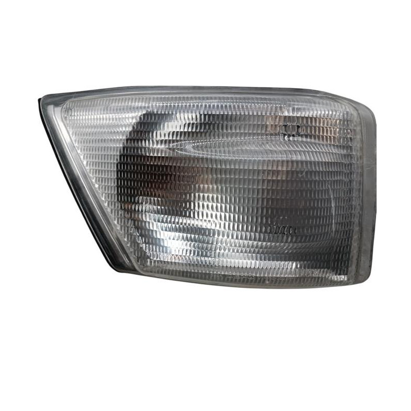Optique avant secondaire droit (feux)(clignotant) IVECO DAILY 3 Photo n°1