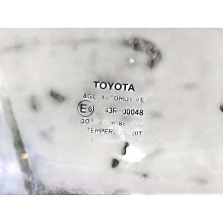 Vitre arriere droit TOYOTA YARIS 3