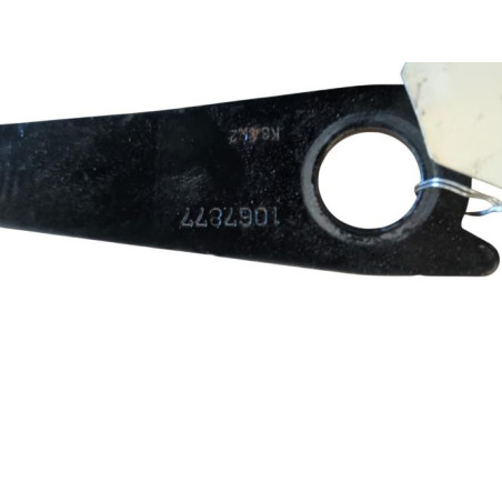 Attache ceinture avant gauche TOYOTA YARIS 3