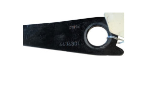 Attache ceinture avant gauche TOYOTA YARIS 3 Photo n°1 Attache ceinture avant gauche TOYOTA YARIS 3 Photo n°1