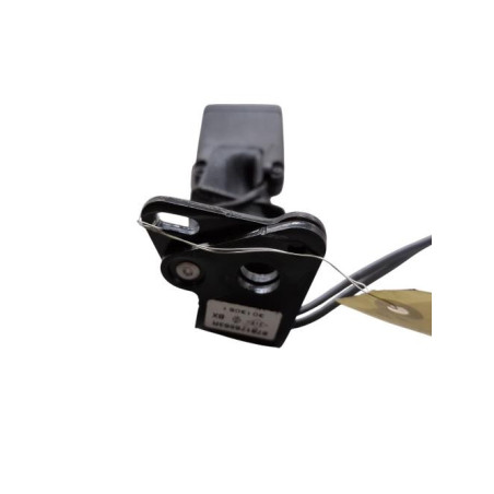 Attache ceinture arriere gauche RENAULT CLIO 4