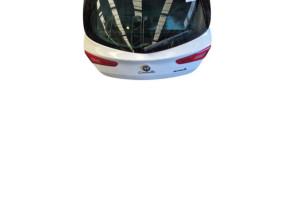Malle/Hayon arriere ALFA ROMEO GIULIETTA 2 Photo n°2