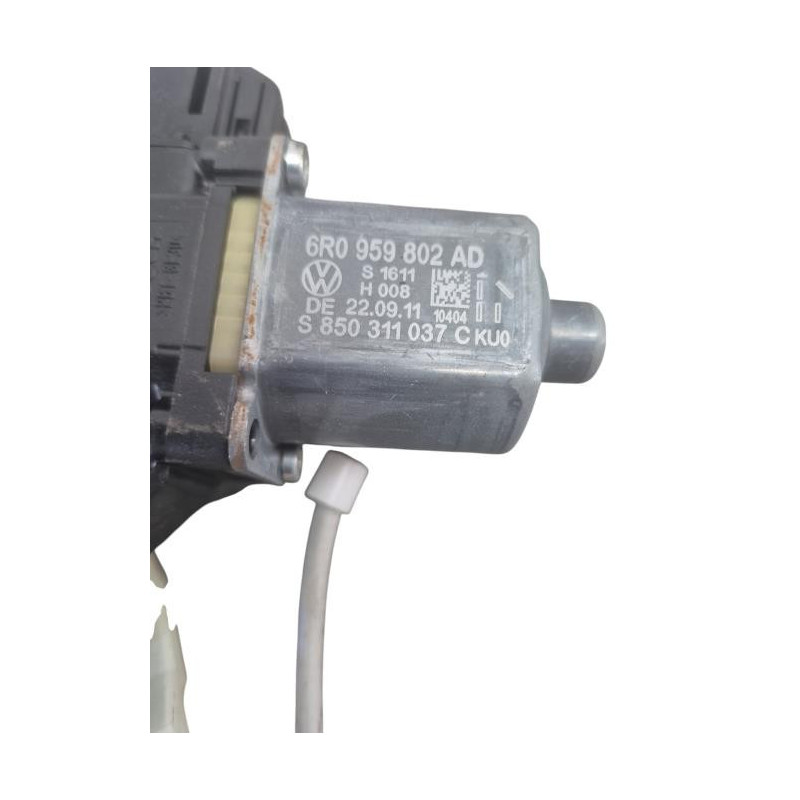 Leve vitre electrique avant droit VOLKSWAGEN POLO 5 Photo n°1
