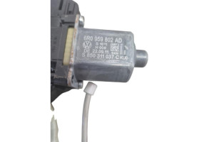 Leve vitre electrique avant droit VOLKSWAGEN POLO 5 Photo n°1