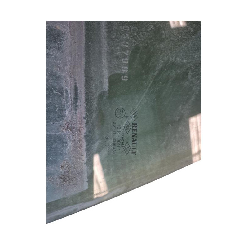 Vitre arriere droit RENAULT CLIO 4 Photo n°1