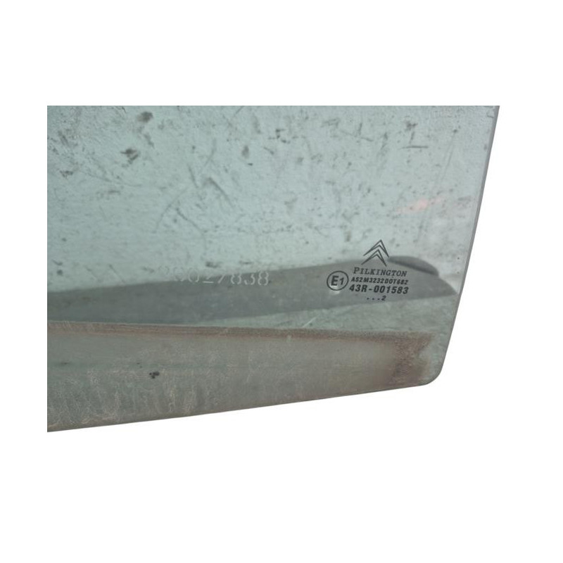 Vitre arriere droit CITROEN C3 1 Photo n°1