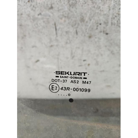 Vitre avant droit PEUGEOT BOXER 1