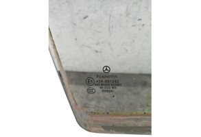 Vitre arriere droit MERCEDES CLASSE C 204 Photo n°2 Vitre arriere droit MERCEDES CLASSE C 204 Photo n°2