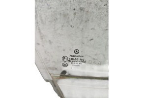 Vitre avant droit MERCEDES CLASSE C 204 Photo n°2 Vitre avant droit MERCEDES CLASSE C 204 Photo n°2