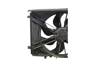 Moto ventilateur radiateur MERCEDES CLASSE C 204 Photo n°1 Moto ventilateur radiateur MERCEDES CLASSE C 204 Photo n°1