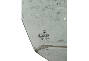 Vitre avant droit VOLKSWAGEN SCIROCCO 3 Photo n°1