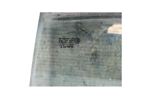 Vitre avant gauche SEAT IBIZA 3 Photo n°1