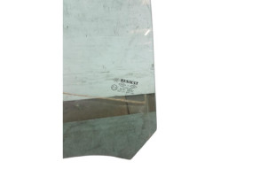 Vitre arriere droit RENAULT CLIO 4 Photo n°2