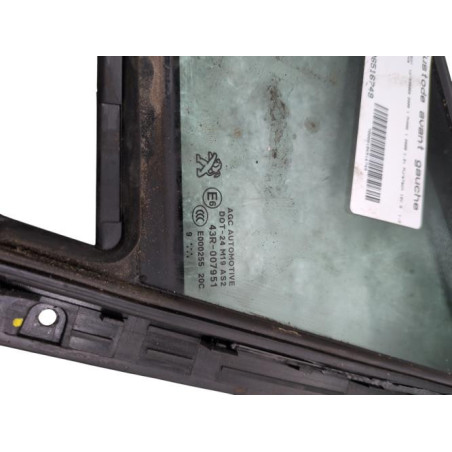 Custode avant gauche (porte) PEUGEOT 2008 1