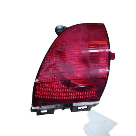 Feu de pare choc arriere droit PEUGEOT 2008 1