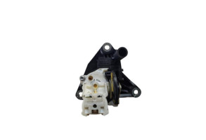 Bouton de coffre RENAULT CLIO 2 Photo n°1