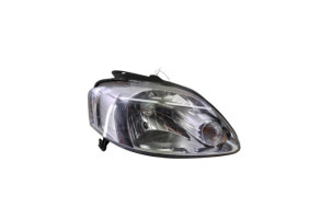 Optique avant principal droit (feux)(phare) VOLKSWAGEN FOX Photo n°2