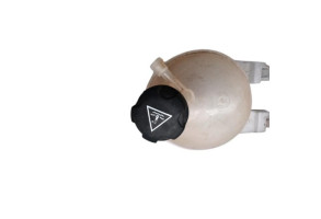 Vase d'expansion CITROEN C3 3 Photo n°4 Vase d'expansion CITROEN C3 3 Photo n°4