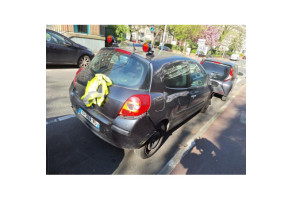 Trappe d'essence RENAULT CLIO 3 Photo n°9