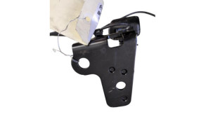 Attache ceinture arriere gauche CITROEN DS5 Photo n°4 Attache ceinture arriere gauche CITROEN DS5 Photo n°4