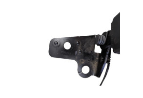 Attache ceinture arriere gauche CITROEN DS5 Photo n°5 Attache ceinture arriere gauche CITROEN DS5 Photo n°5