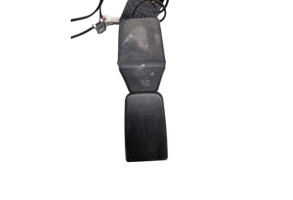 Attache ceinture arriere droit PEUGEOT 3008 1 Photo n°6 Attache ceinture arriere droit PEUGEOT 3008 1 Photo n°6