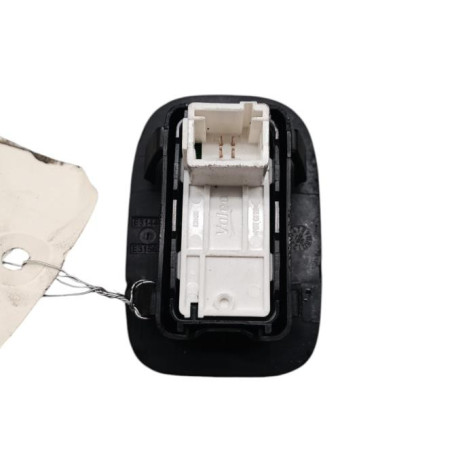 Interrupteur de leve vitre arriere droit PEUGEOT 2008 1