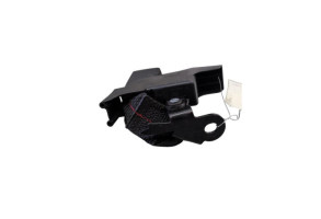 Attache ceinture arriere droit RENAULT CLIO 3 Photo n°2 Attache ceinture arriere droit RENAULT CLIO 3 Photo n°2