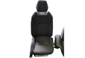 Interieur complet TOYOTA C-HR Photo n°8 Interieur complet TOYOTA C-HR Photo n°8