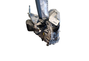 Boite de vitesses RENAULT CLIO 4 Photo n°2 Boite de vitesses RENAULT CLIO 4 Photo n°2