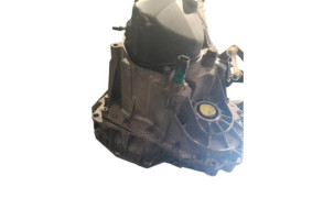 Boite de vitesses RENAULT CLIO 4 Photo n°4 Boite de vitesses RENAULT CLIO 4 Photo n°4