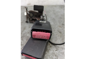 Attache ceinture arriere droit PEUGEOT 5008 1 Photo n°5 Attache ceinture arriere droit PEUGEOT 5008 1 Photo n°5