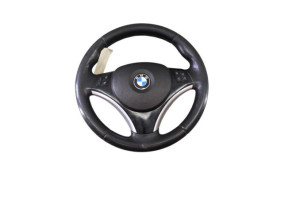 Volant BMW SERIE 1 E81 Photo n°5 Volant BMW SERIE 1 E81 Photo n°5