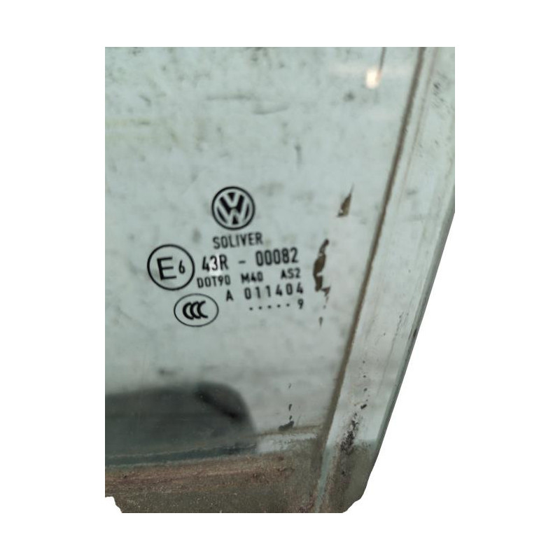 Vitre avant gauche VOLKSWAGEN PASSAT 5 Photo n°1