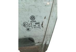 Vitre avant gauche VOLKSWAGEN PASSAT 5 Photo n°1