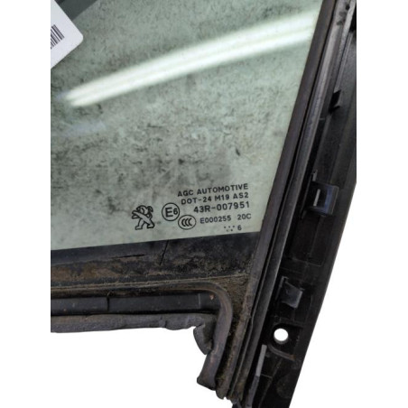 Custode avant gauche (porte) PEUGEOT 208 1